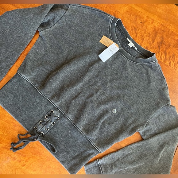 NWT- American Eagle Crop Sweatshirt Size M - Picture 1 of 5
